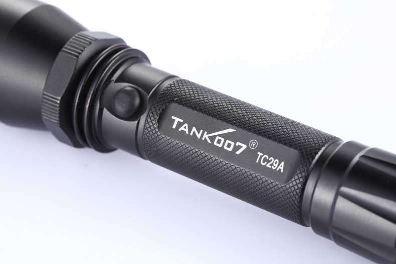 1577506739267404.jpg 手電筒廠家