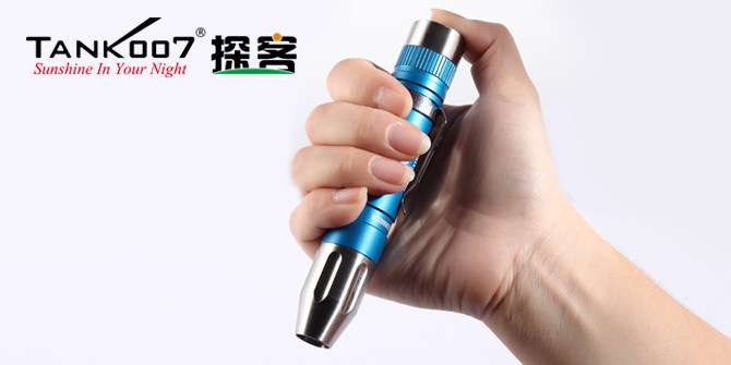 新手收藏家必用珠寶玉石鑒定工具——TANK007照玉手電筒！